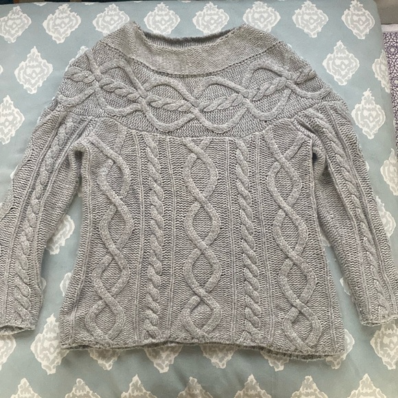 L'ÉCOLE DES FEMMES gray size small sweater with 3/4th sleeves - Picture 1 of 7